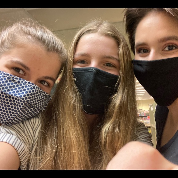 Meet your Posher, Kellyn - Picture 2 of 5